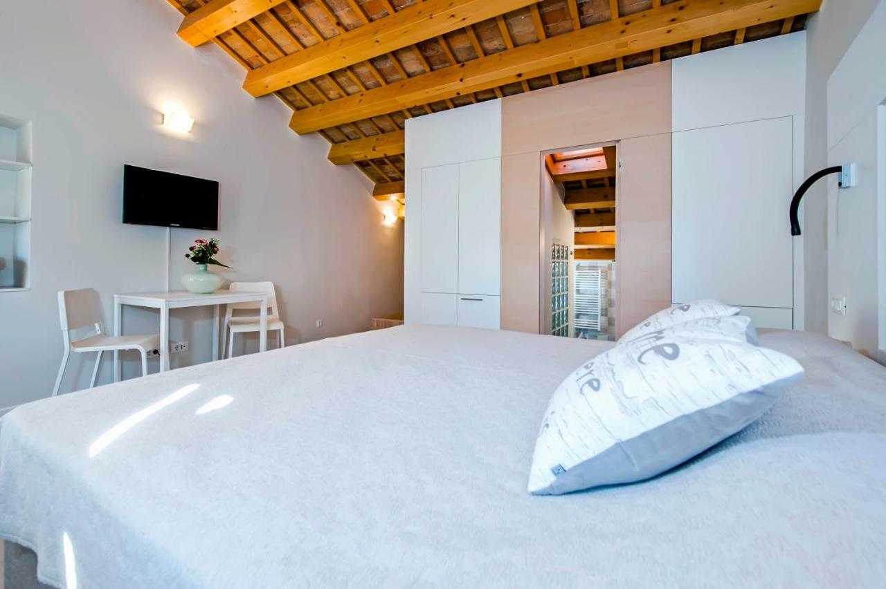 ホテル Casa Bruno ロヴィニ エクステリア 写真